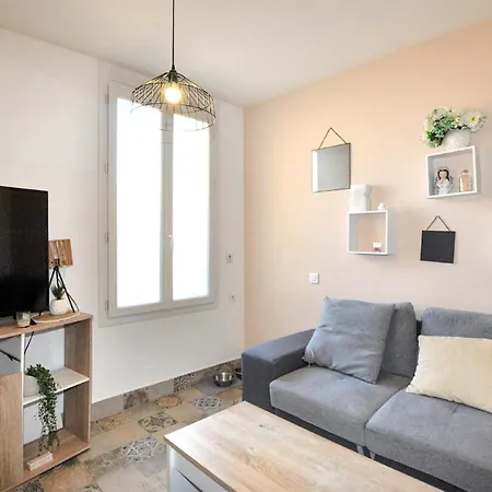 Gorgeous In De La S With Kitchen Holiday home *